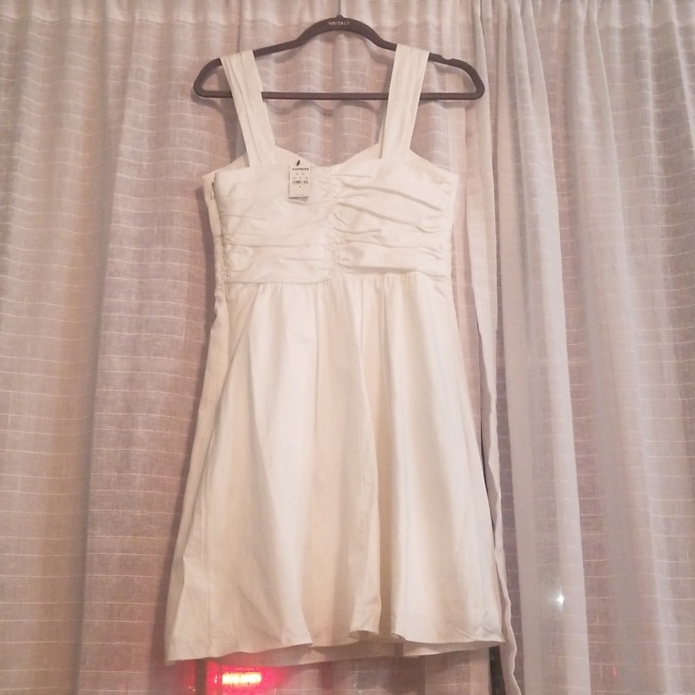Dress - Picture 2 of 3